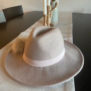 Women’s Blush Felt Fedora Hat
